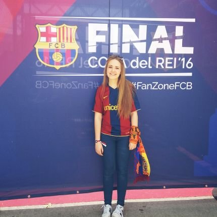 _Crismarroanie's profile picture. Periodista.