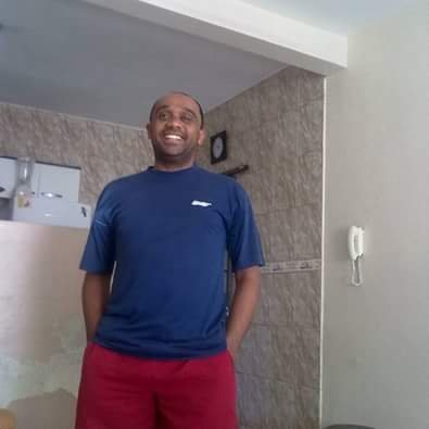 solteiro homossexual assumido.41 anos