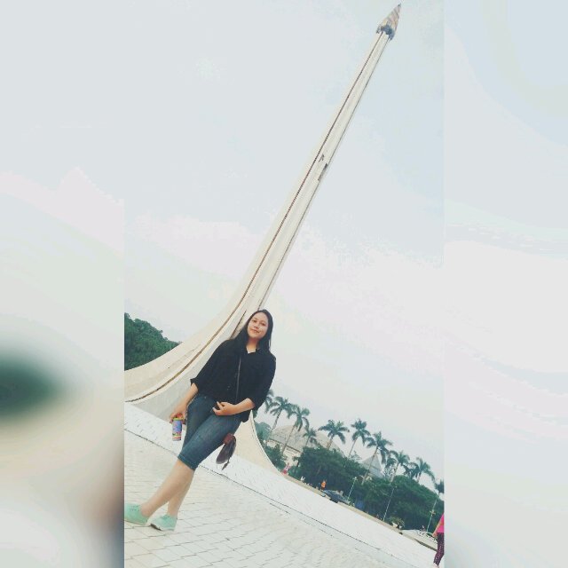 dinaindrayana's profile picture. 