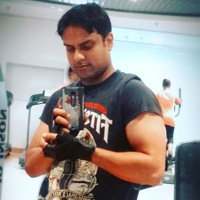 trendzManish's profile picture. 