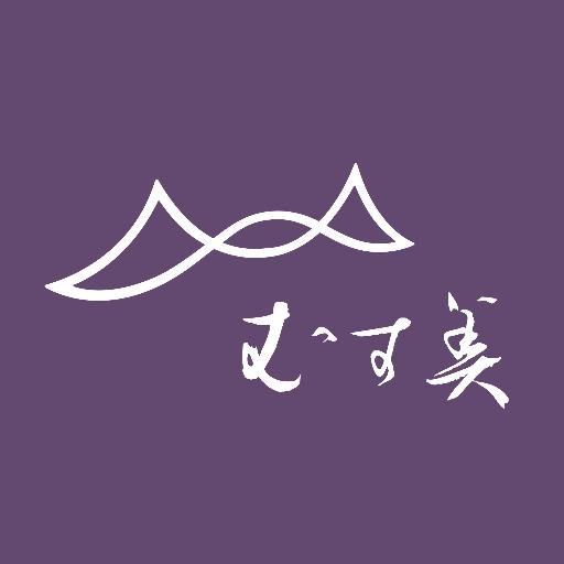 京都の風呂敷メーカー山田繊維㈱のブランド「むす美」の公式アカウント。お店情報や風呂敷のあれこれをつぶやきます。店舗 https://t.co/VrKGMDuhuV / オンラインショップhttps://t.co/vQK2hNSGss / 海外https://t.co/YOMI6OezcM