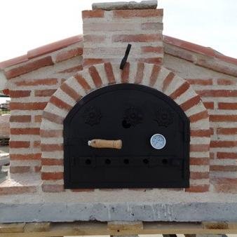 Alfarería tradicional de Pereruela (Zamora) especializada en hornos de barro de leña
Junto a la gasolinera. 
Telf 980551213 669425173