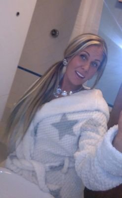 kizzy_odonnell's profile picture. live,love,laugh
