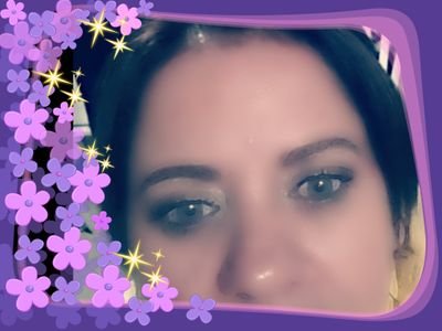 kassiamanda's profile picture. Meio cig, espiritualista, muito mulher, aprendendo a viver um dia de cada vez.