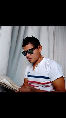 PeterSide18's profile picture. amo la música,amo las mujeres pero,....prefiero el ron