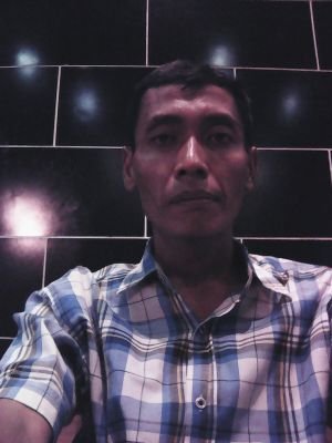 hendriyanto_hh's profile picture. hapy