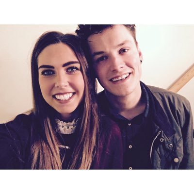 ell_parkinson's profile picture. we accept the love we think we deserve