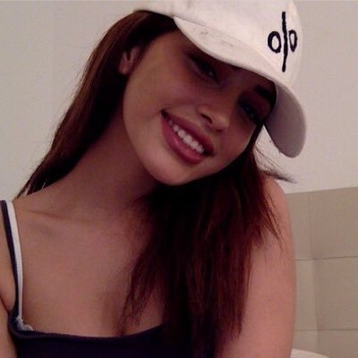 lenarpguod's profile picture. 