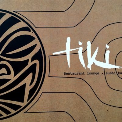 Con vistas al mar, Tiki Restaurant fusiona la cocina tradicional y asiática, su carta de sushi y su decoración balinesa te envuelve en un ambiente de relax.