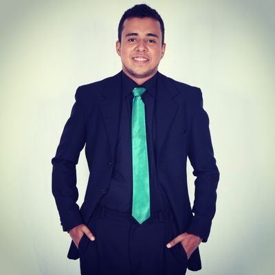 E preciso amar as pessoas como se não houve-se amanha..