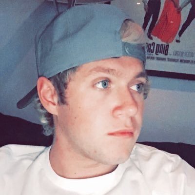 dammitnh's profile picture. Follow @slowhandshelley