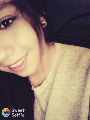 MelanieRdz56's profile picture. coder belieber layer
