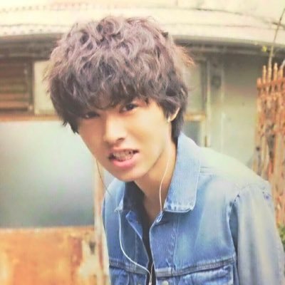 高校1年生 山﨑賢人くん応援してます☺︎賢友さんと繋がりたい☺︎