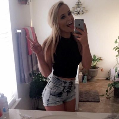 s_fuller843's profile picture. Do what makes you happy #CCU18