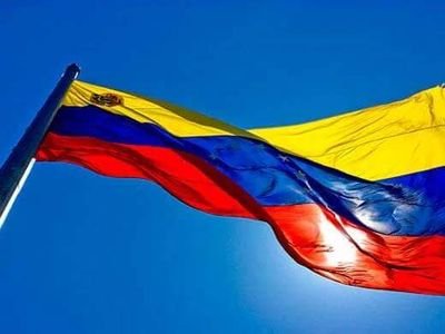 No soy Chavista, No soy opositor, ambos grupos desangran mi patria para llenarse los bolsillos. Soy anti sistema y patriota