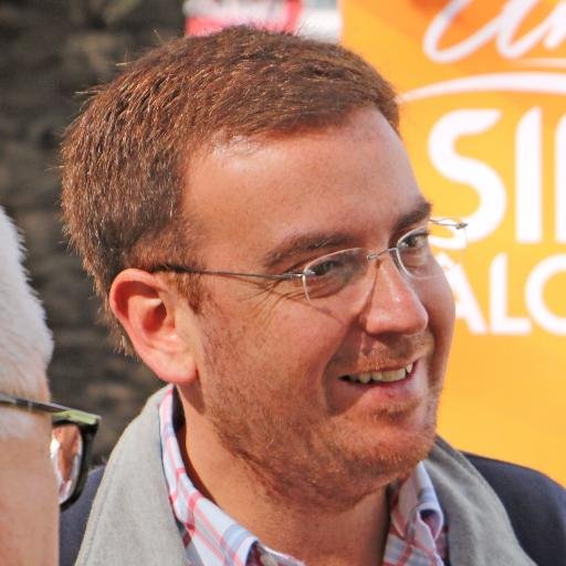Papá, Pre-Candidato a Alcalde por Viña del Mar. 38 años, Abogado y ex asesor del Dr. Kaplan, Seremi, Director de Serviu y Delegado Presidencial. ¿te sumas?