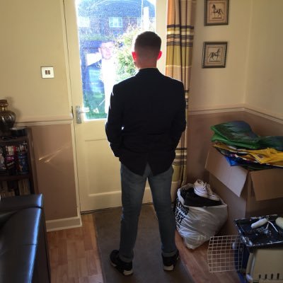 BlueEyedSelfie's profile picture. 