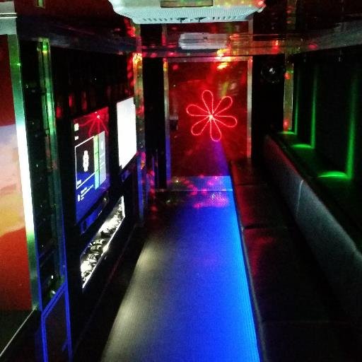 Mobile Video Game Theater - Birthday Parties - Special Events - Fund Raising - Corporate Events - Tailgating