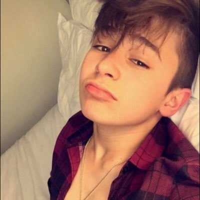 Leondre Devries (@leondredevries_) | Twitter Leondre Devries (@leondredevries_) | Twitter - 400 x 400 jpeg 24kB