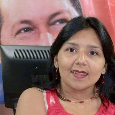 Chavista eterna, militante del PSUV y de la revolucion bolivariana