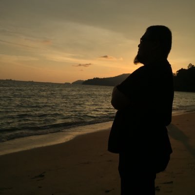 padukabelon's profile picture. I love my job