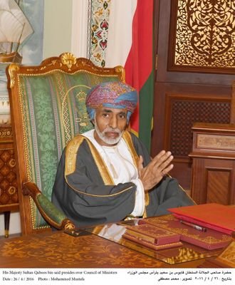 هدوء .. إحساس .. 

مُحبّة للكتب والقراءة ..
