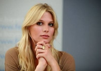 EH1V2CDIsAS8CpZ's profile picture. 