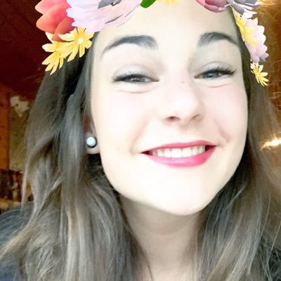 CelienLietaer's profile picture. Quand tout semble être contre vous, souvenez-vous que l'avion décolle face au vent, et non avec lui