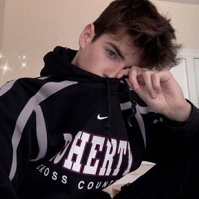 reganrpguod's profile picture. ;)