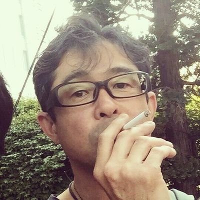 いつも、ありがとう。宜しくお願いします。mixiやfacebook等のSNSは活用していますが、twitterではダジャレや、おやじギャグをメインに呟きます。たまに日常生活日記もね。馬鹿が付くほどの前向きなポジティブ思考の持ち主なので、あしからず。貧乏人なので、営利目的等のお誘いは勘弁してください。2014.2.15