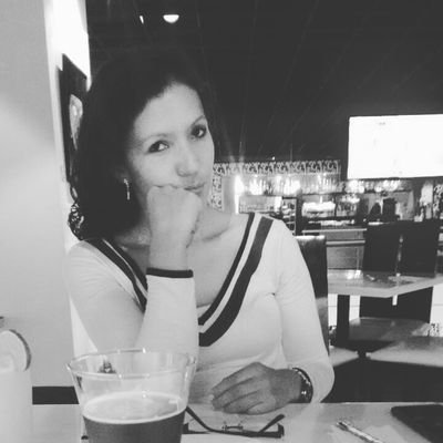 Mabeln1's profile picture. Apasionada por  la música llanera. Prof. Comercio int. esp. en Logística en redes de valor, cats lover, lectora insaciable e influenciadora motivacional.