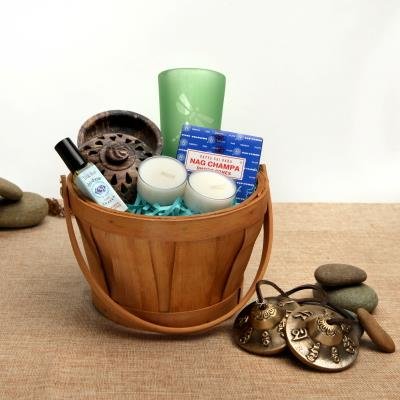 Featuring only the best all natural & organic products, Eco Chic Gift Baskets offers organic spa, organic baby and organic lifestyle gift baskets.