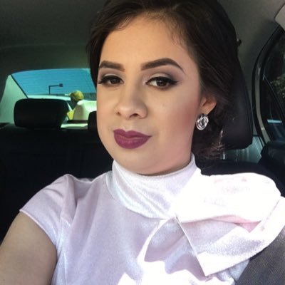 Biancasalca's profile picture. Es mejor pensar que juzgar
