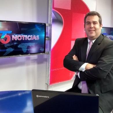 Locutor - Conductor - T5 Noticias por T5 Satelital de Lun a Vie de 8 a 10 hs.