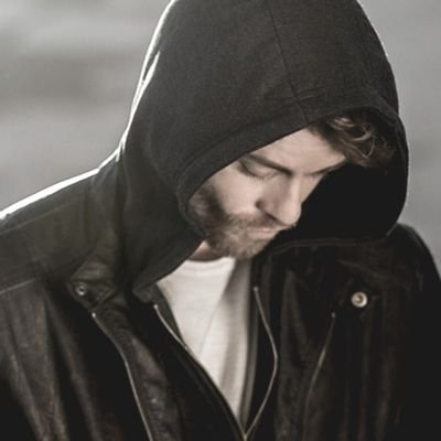 ❝ ɪ doɴ't kɴow, savɪɴɢ tʜe ɢɪʀʟ ɪ ʟove aɴd tʜe woʀʟd at tʜe same tɪme? ғeeʟs pʀettʏ ʀɪɢʜt to me.❞ ⚡Sparkplug⚡ #AoS