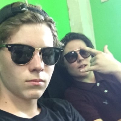 ianlyonn's profile picture. yuhh