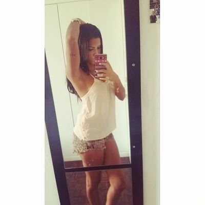Tua existência arrancou meu livre-arbítrio.
