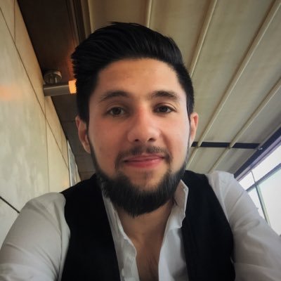 CanMDemirr's profile picture. Gökyüzü utanırdı sen güldüğün zaman...