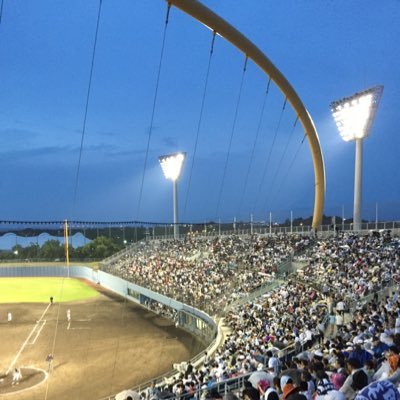 ブログ「世界の野球」管理人（@sekainoyakyu）による、国際野球に関する情報を淡々と紹介するアカウントになります。ブログの更新案内も。鍵垢、ほとんどツイートがない方以外は極力フォロー返ししてます。