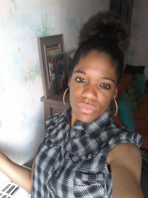 Snap: Olivia 92✌.

Gwada ❤ fière de l'être