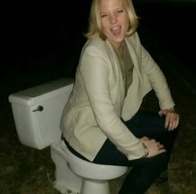 ICnSmellUrBundt's profile picture. Horror is life, or maybe life is horror. It's all the same to me.

She/Her