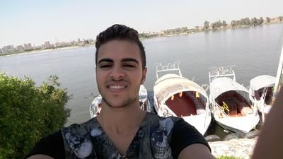 ممثل ان شاء الله ف المستقبل القريب