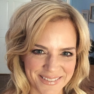 I am a Professor of Management at Loyola Marymount University in Los Angeles. I specialize in research related to mentoring and careers.