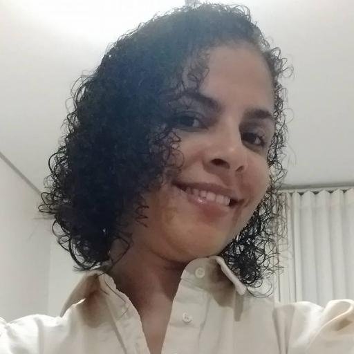 Aquela que une, num espaço virtual ´pra quem gosta de trololó - http://t.co/2mzWjEptPw -, a mulherada pitaqueira de plantão.