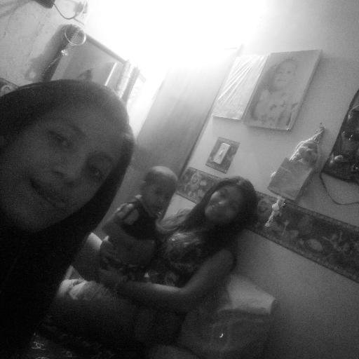 Elianny65618978's profile picture. Agradecida con Dios y mi Familia en especial con mi tia que siempre me esta ayudando con todos mis deberes..