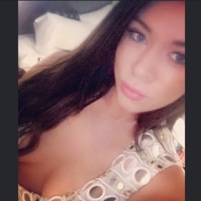 karajanee's profile picture. 