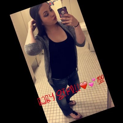 Angelin12630601's profile picture. 