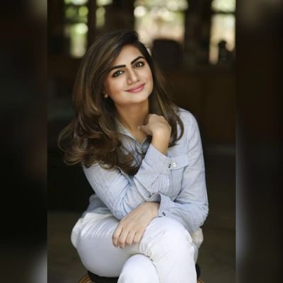 Former Editor- Hello! Pakistan. News Reporter at The Express Tribune Newspaper. @UNRAF Fellow 2014. All views are my own. RTs are not endorsements.