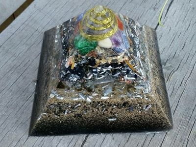 Handmade Orgonite Devices. 
Ontario, Canada.
Customs/Colaborations/ Trades.
10% goes to our gifting project ♡
Leaving our mark on Gaia.
~Austin & Danny.