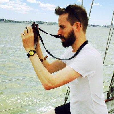 threetwotwo's profile picture. Principal Designer @NETAPORTER, designing in systems and crafting experiences.